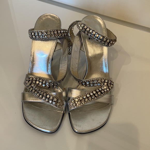 Stuart Weizmann Crystal Heels 7.5 - Picture 3 of 7